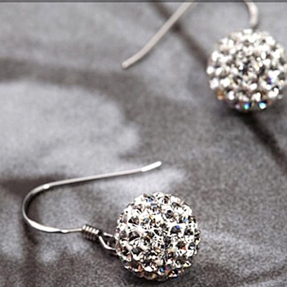 925 Silver White Austrian Crystal Earrings NWT - Picture 6 of 6